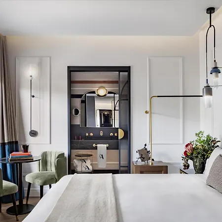 Palacio Arriluce - The Leading Of The World 5*